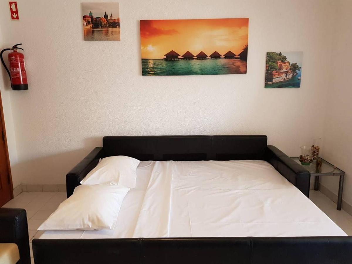 Apartamento T1 Com Piscina, Em Montechoro, Albufeira, Algarve Daire Dış mekan fotoğraf